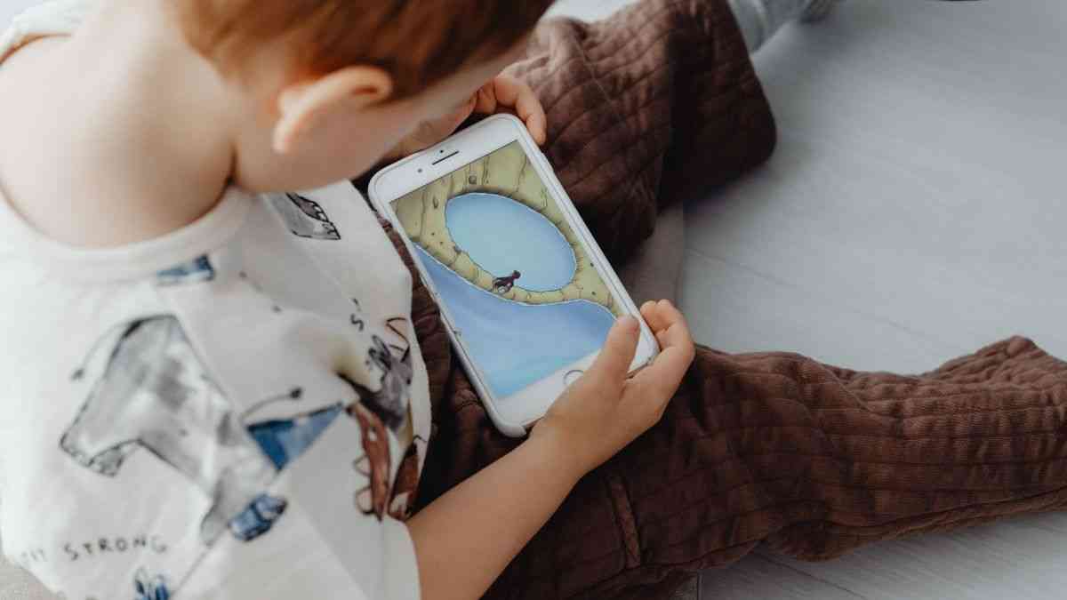 Digital Autism in Children. Fot. Kaboompics / Pexels