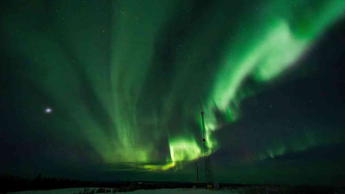 Earth’s magnetic field: A weakened Earth’s magnetic field forced our ancestors to seek shelter in caves. Photo: Dennis Zhang / Unsplash