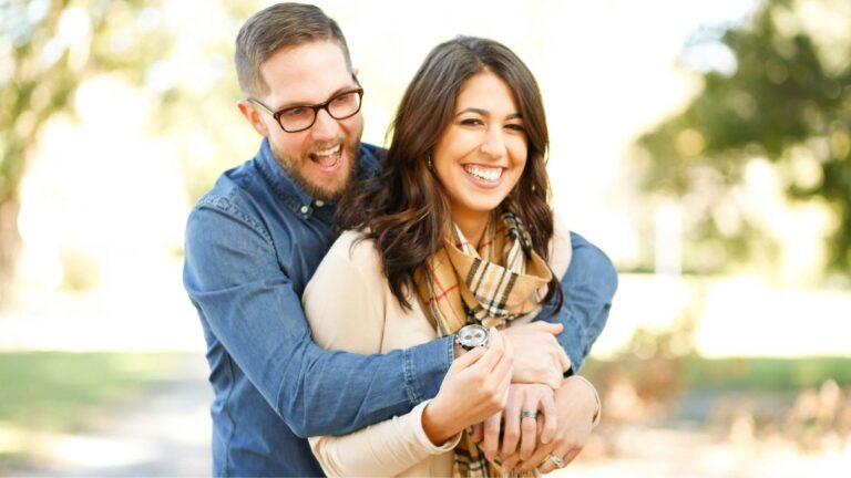 Relationships and Happiness: Toronto and Western University researchers found people are happier in relationships, particularly men.