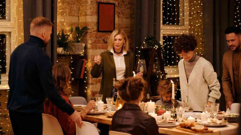 To Have or to Be? How to Truly Experience the Pre-Holiday Season and Christmas Itself