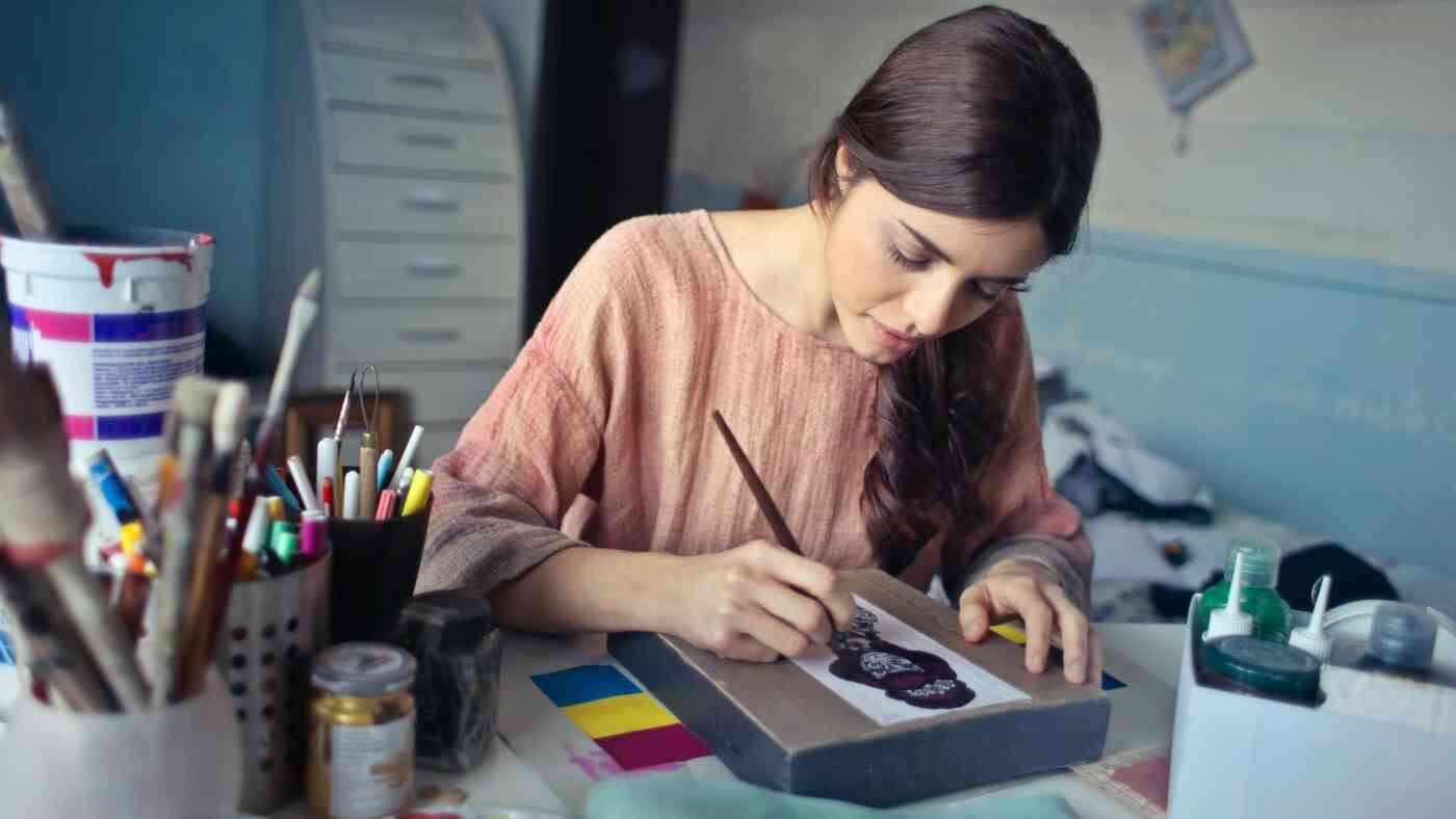 How to Rejuvenate the Mind: Creativity and Brain Health Through Artistic Activities. Researchers, including prominent experts from Poland, have proven that long-term creative engagement can rejuvenate the brain by at least five years.