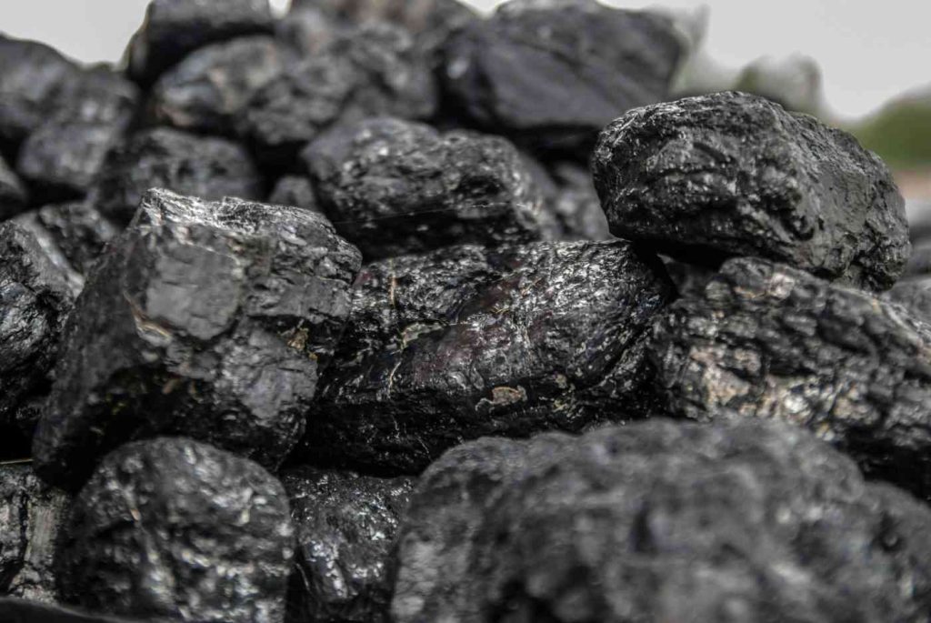 Coal from Ukraine was reaching European markets despite the ongoing war. The Donbas coal investigation reveals the inner workings of that mechanism.