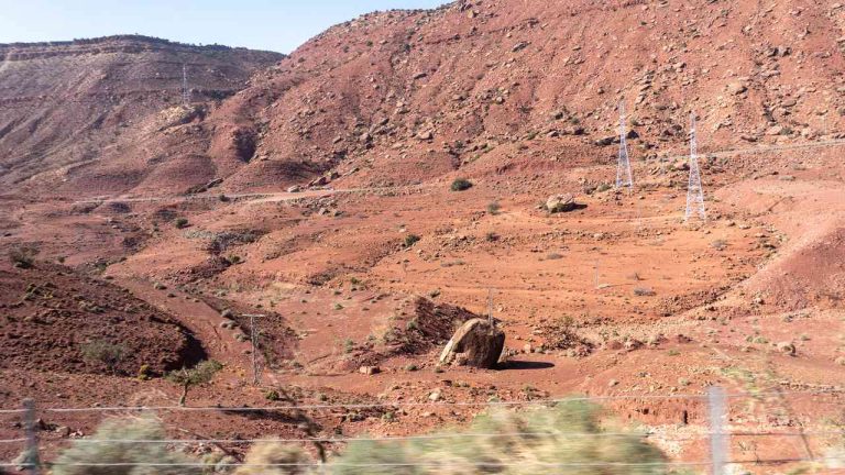 The rugged, unyielding topology of the Moroccan landscape serves as a profound monument to the geological dimension governing contemporary agrarian life. Within these sedimentary depths lies a silent arbiter of human survival: raw phosphate rock. It is this hidden mineral substrate, rather than digital innovation or political dictate, that functions as the quiet foundation underpinning the fragile architecture of European food security.