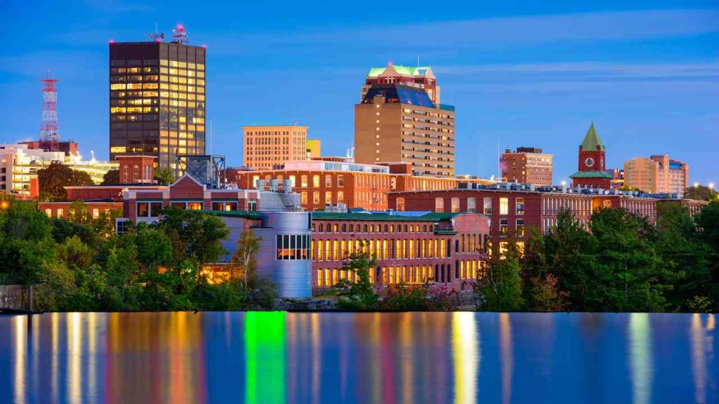 Manchester, New Hampshire, USA Skyline on the Merrimack River.