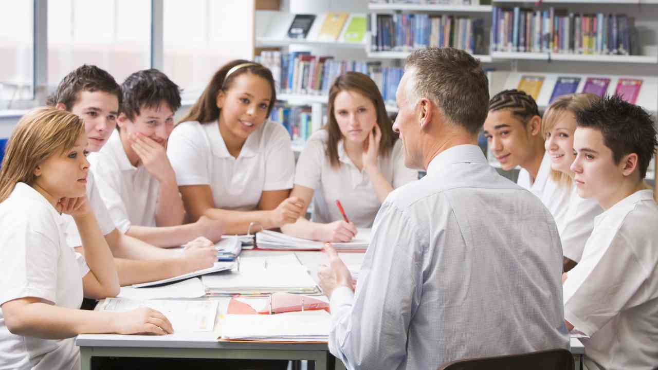 How can teachers recognize student talent in everyday classroom activities? Students’ developing abilities and independent thinking are most evident during discussions, teamwork, and problem-solving.