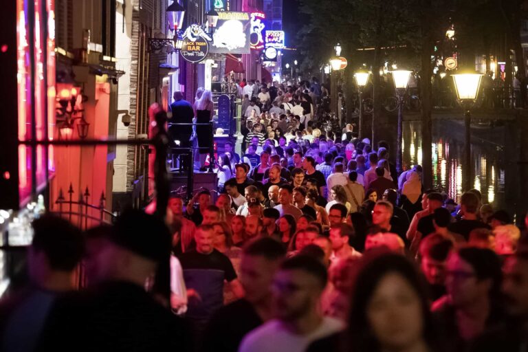 Dzielnica czerwonych latarni w Amsterdamie