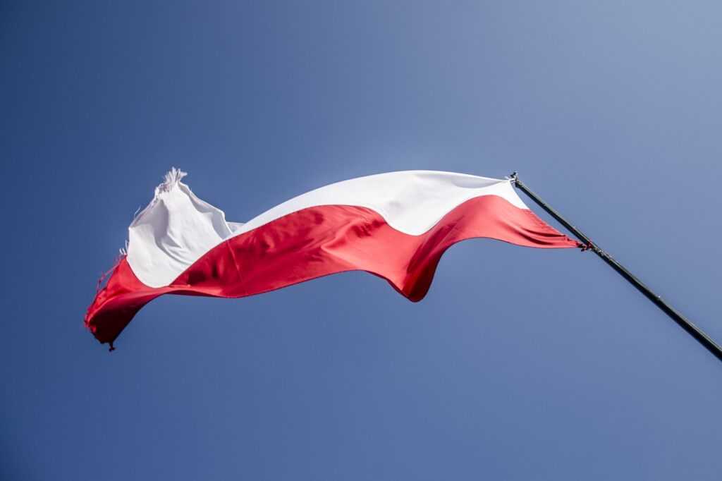 Niepodległość Polski. Polska flaga. Fot. Agata Nyga/Pixabay