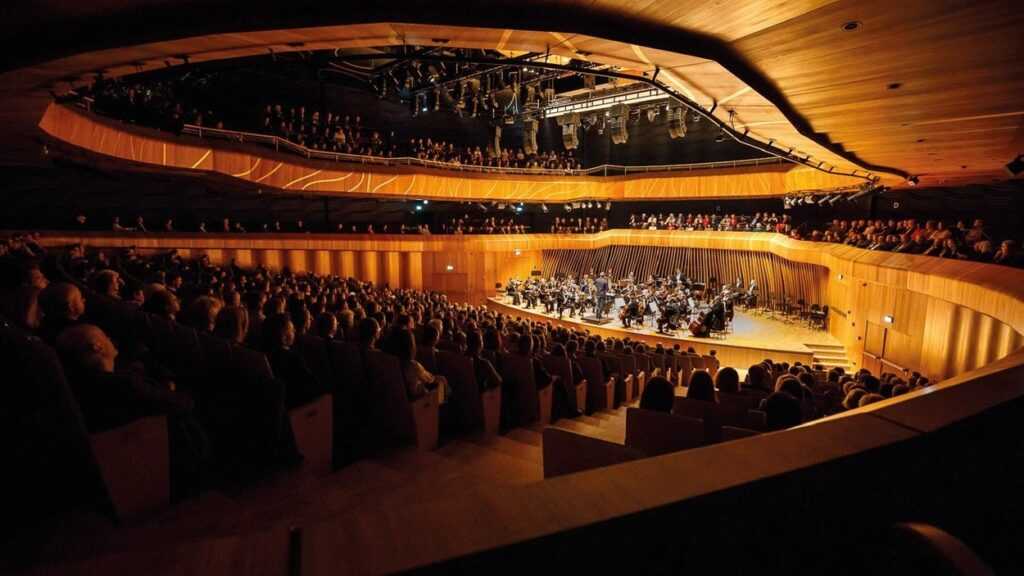 Cavatina Philharmonic Orchestra. Fot, Cavatina Hall