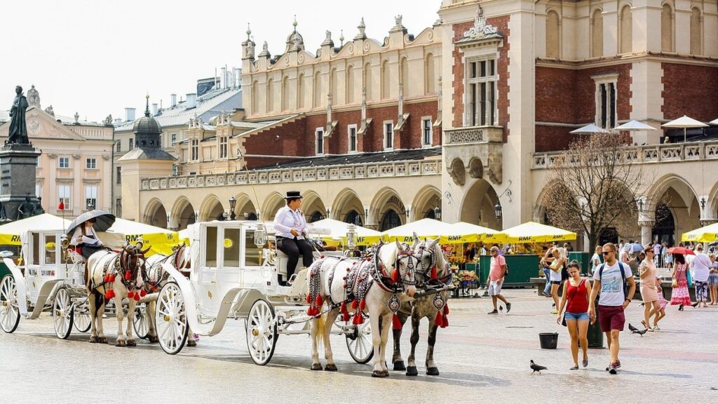 Rozwój Polski. Warszawa. Fot. robertbaz/Pixabay