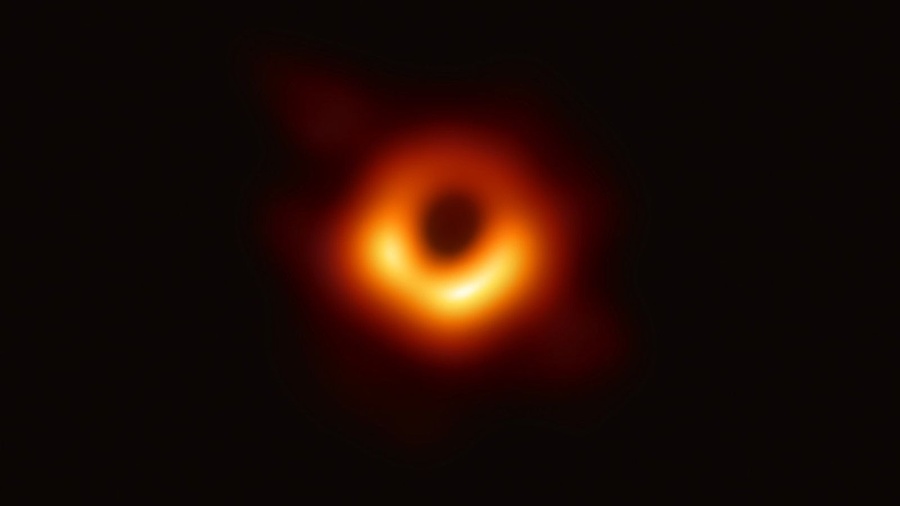Czarna dziura na pierwszym zdjęciu w historii, fot NASA, nowa teoria grawitacji