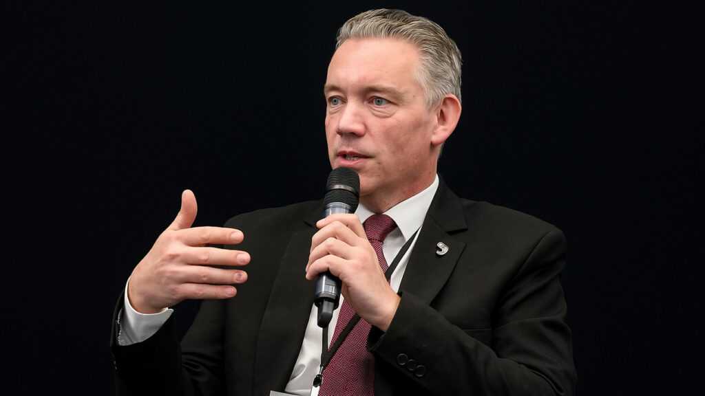 Szczyt NATO. Jakie niesie wyzwania dla cyberbezpieczeństwa mówi Kamil Basaj - założyciel i prezes Fundacji INFO OPS Polska. Kieruje pracami zespołów ds. reagowania na incydenty w środowisku informacyjnym ZBPI/IERT. Twórca procesów bezpieczeństwa środowiska informacyjnego. Zawodowo związany z Dowództwem Komponentu Wojsk Obrony Cyberprzestrzeni. Fot. Fundacja INFO OPS Polska