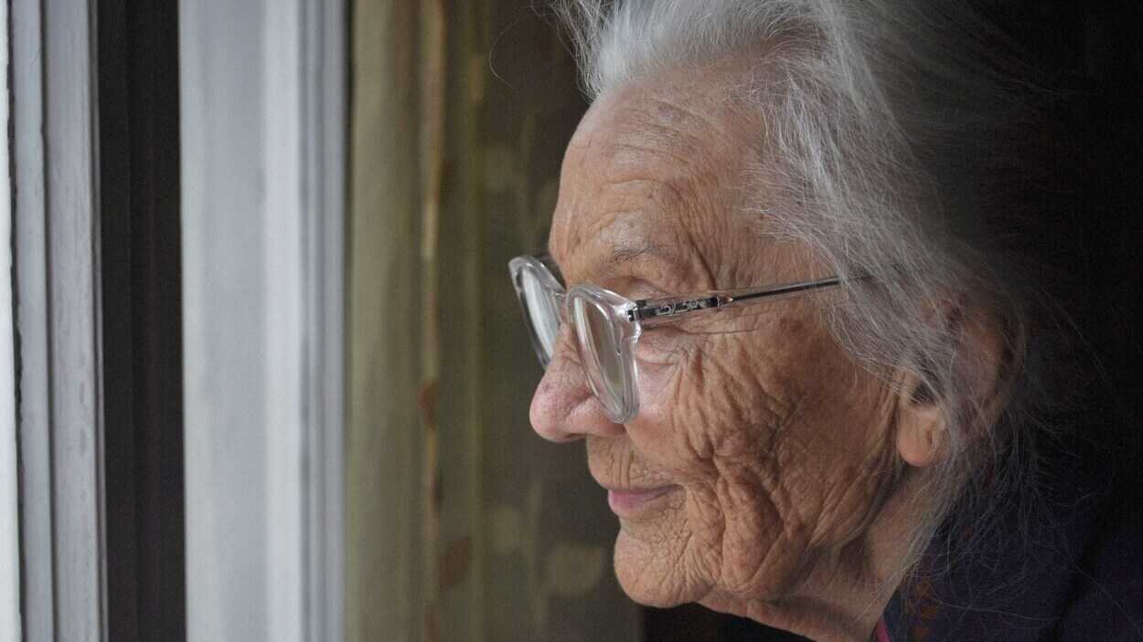 Alimenty od dzieci. Jak seniorzy mogą o nie walczyć. Fot. mali desha/Unsplash