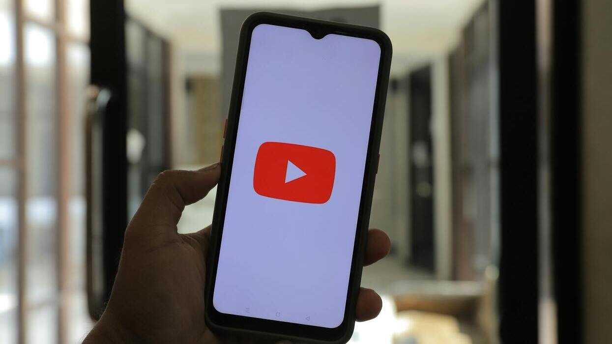 YouTube sprawdzi wiek. Fot. Greenwish_/Pexels