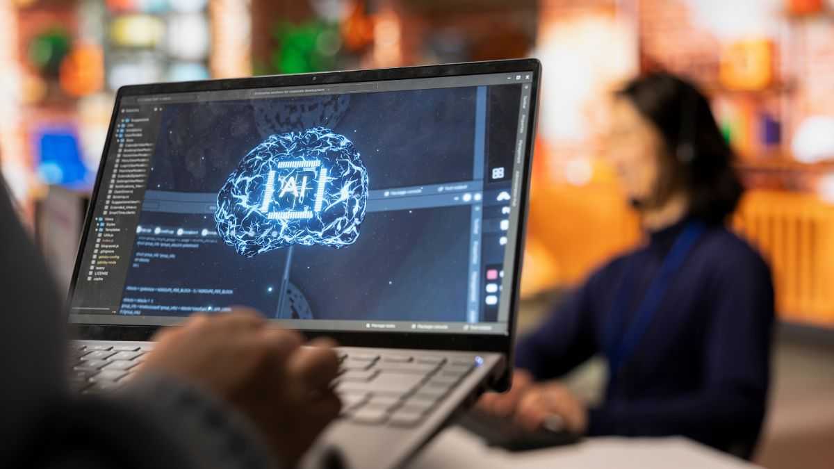 Sztuczna inteligencja jako terapeuta: osoba otwiera na laptopie model sztucznej inteligencji. Fot. DC Studio / Freepik