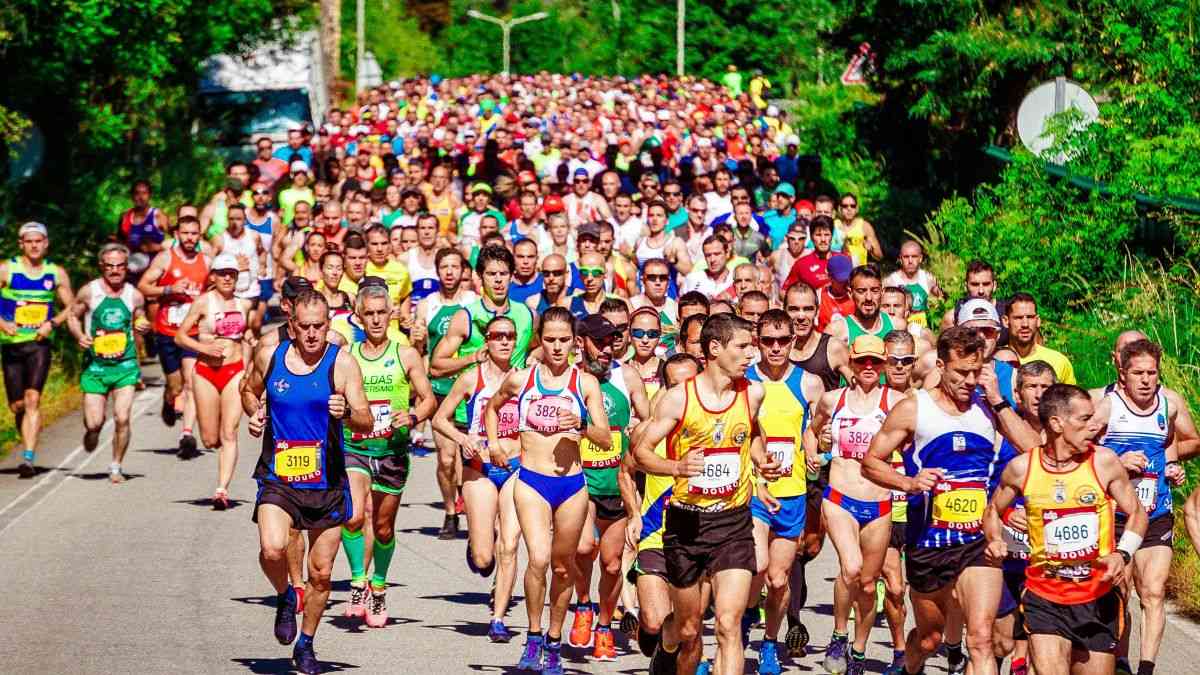 O czym myślą biegacze: Naukowcy z New York University przebadali blisko tysiąc biegaczy. Aby dobiec do mety, zawężają swoją uwagę. Fot. RUN 4 FFWPU / Pexels