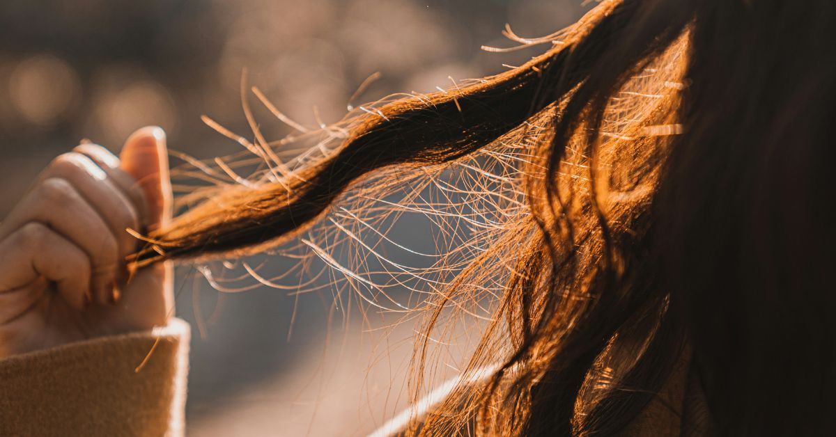 Jak zmierzyć poziom stresu. Kanadyjscy badacze wykorzystali próbki włosów, by zmierzyć poziom stresu. Wykryli w nich kortyzol. Fot. zhenzhong liu / Unsplash Badacze z Kanady odkryli, że zła kondycja fizyczna źle wpływa na psychikę
