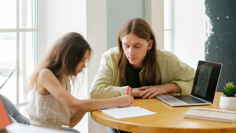 nauka zdalna dla dzieci zmiany w edukacji domowej cięcia w oświacie 2026 Ministerstwo Edukacji Narodowej obniża dofinansowanie do nauki domowej uczniów
