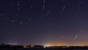rój meteorów Alfa Monocerotydy Alfa Monocerotydy maksimum spadające gwiazdy w listopadzie