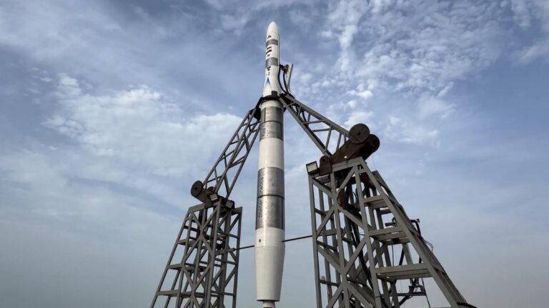 Wyścig kosmiczny: Rakieta na kosmodromie Etlaq. Fot. Etlaq / materiały prasowe