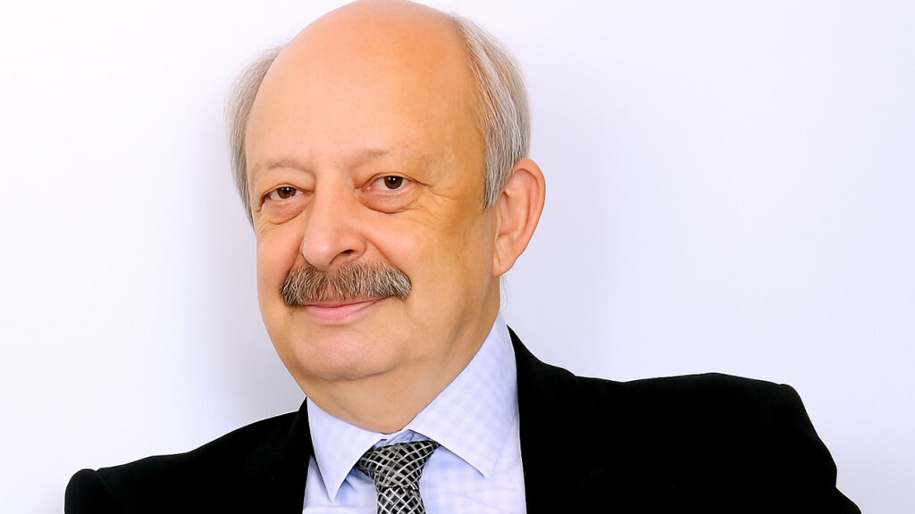 Jacek Losy – profesor Uniwersytetu Medycznego im. Karola Marcinkowskiego w Poznaniu, neurolog, członek Komitetu Nauk Neurologicznych PAN (2011–2019). Jest autorem ponad 100 publikacji naukowych. Laureat prestiżowego stypendium im. Jacqueline du Prѐ. Doświadczony neurologa specjalizujący się w terapii zaburzeń związanych ze stresem.