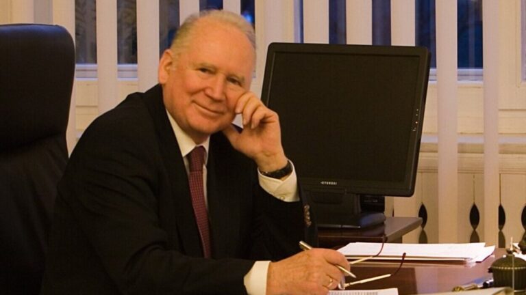 Wodór paliwem przyszłości? O technologii, wyzwaniach i rosnącej roli wodoru w transformacji energetycznej Maciej Bartusik rozmawia z prof. Maciejem Nowickim