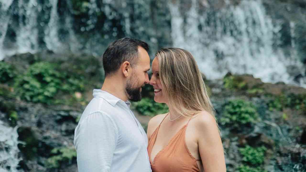 Jak wybierać partnera? Ważna jest twarz, ale nie chodzi o urodę.