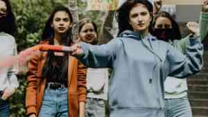 Lęk wpływa na poglądy polityczne. Wzmacnia poparcie dla lewicowych rozwiązań.