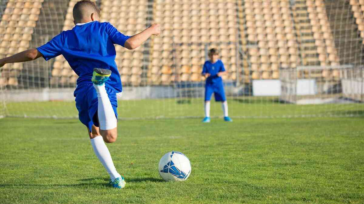 Trening piłki nożnej poprawia funkcjonowanie mózgu u dzieci