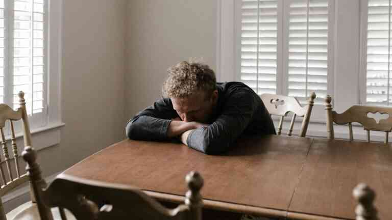 Nowe badania wskazują, ze prokrastynacja ma przyczyny nie tylko psychologiczne. I niesie poważne życiowe konsekwencje