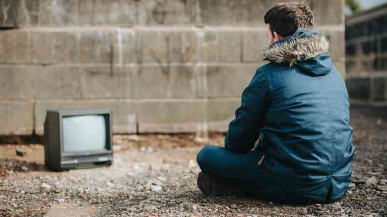 Z globalnej wioski do plemion algorytmów. Świat po telewizji