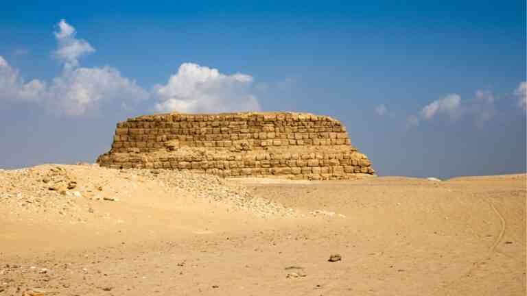 Kompleks grobowy faraona Szepseskafa, widok od południowego-zachodu,