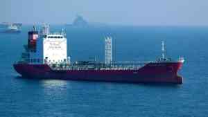 Tankowiec na morzu. Drony, wojna i handel a globalne szlaki transportu