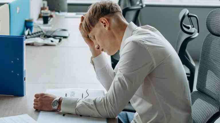 Jak przestać się zamartwiać? Działanie zamiast wielkich planów