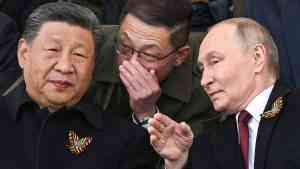 Xi Jinping i Władimir Putin rozmawiają podczas parady w Pekinie. Zdjęcie ilustruje pytanie, jak żyć dłużej i oszukać starzenie.
