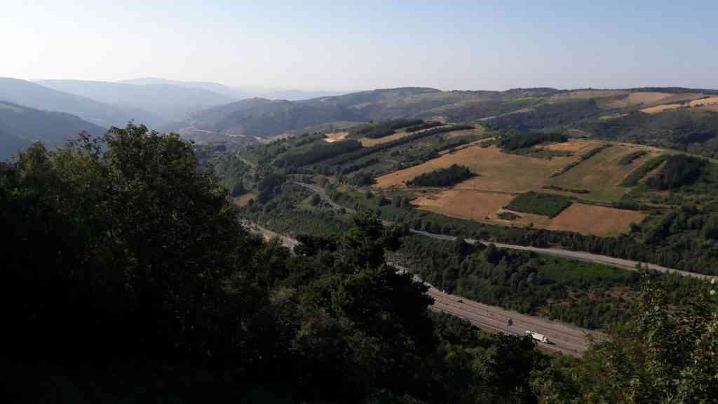 Krajobraz na Camino de Santiago podczas wędrówki Drogą Świętego Jakuba