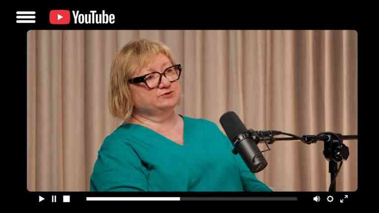 Prof. Anna Prokopiak w Rozmowach Holistic mówi o tym, jak wyglądają pierwsze objawy autyzmu u dzieci.